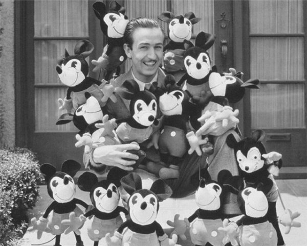 Уолт Дисней